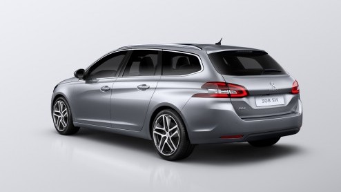 Test nieuwe Peugeot 308 SW. De nieuwe stationwagon van Peugeot is een aanwinst, want hij heeft meer bagageruimte dan zijn concurrenten en is leverbaar met zeer prettige BlueHDI en e-THP motoren.