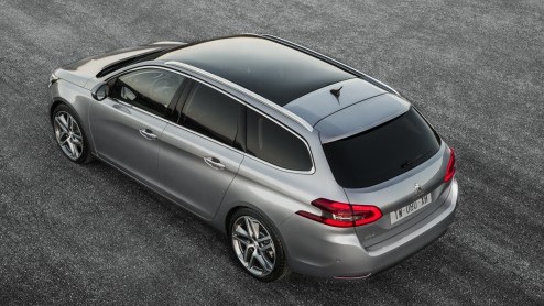 Test nieuwe Peugeot 308 SW. De nieuwe stationwagon van Peugeot is een aanwinst, want hij heeft meer bagageruimte dan zijn concurrenten en is leverbaar met zeer prettige BlueHDI en e-THP motoren.