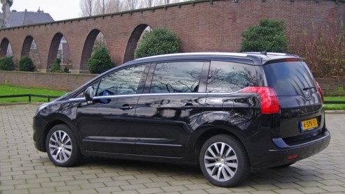 Test vernieuwde Peugeot 5008 is een comfortabele MPV voor het hele gezin. Met 20% bijtelling als je de juiste versie kiest.