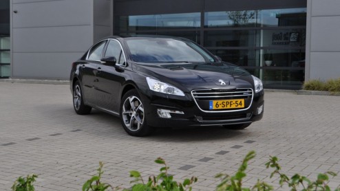 Autotest Peugeot 508 2.0 BlueHDI 180. De Peugeot 508 is een graag geziene gast onder leaserijdend Nederland. De nieuwe 2.0 liter BlueHDI-dieselmotoren, 150 of 180 pk sterk, zijn ook overwegen waard.