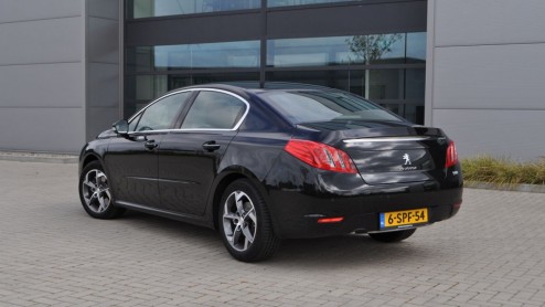 Autotest Peugeot 508 2.0 BlueHDI 180. De Peugeot 508 is een graag geziene gast onder leaserijdend Nederland. De nieuwe 2.0 liter BlueHDI-dieselmotoren, 150 of 180 pk sterk, zijn ook overwegen waard.