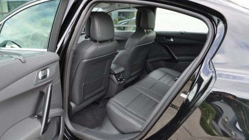 Autotest Peugeot 508 2.0 BlueHDI 180. De Peugeot 508 is een graag geziene gast onder leaserijdend Nederland. De nieuwe 2.0 liter BlueHDI-dieselmotoren, 150 of 180 pk sterk, zijn ook overwegen waard.