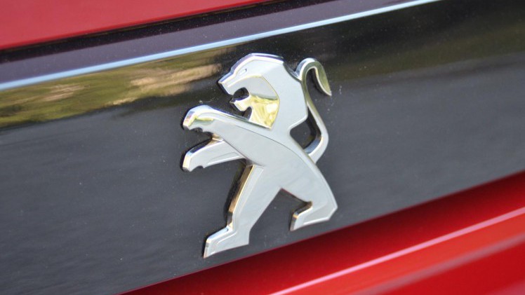 Peugeot gaat met de nieuwe 508 een compleet andere kant op. De auto is compacter dan zijn voorganger, maar heefg beslist meer inhoud.