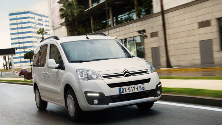 Peugeot presenteert een nieuwe versie van de Partner en wel een volledig elektrische. De elektrische versie is gebaseerd op de Partner Teppee en alle interieurruimte blijft behouden.