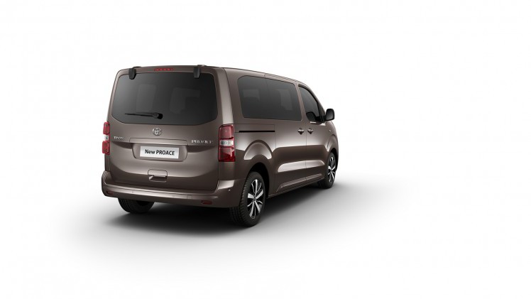 Peugeot Traveller en Citron SpaceTourer en Toyota Proace in 2016 gaan samen aan het werk als personenbus of bedrijfswagen.