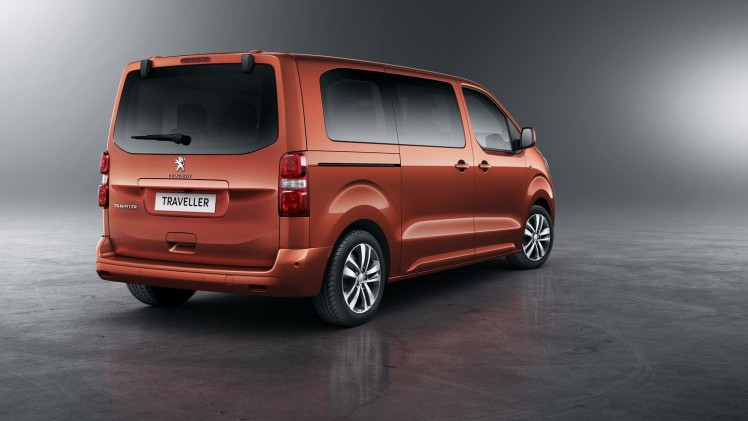 Peugeot Traveller en Citron SpaceTourer en Toyota Proace in 2016 gaan samen aan het werk als personenbus of bedrijfswagen.