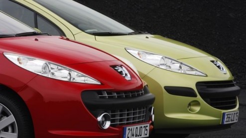 Peugeot breidt het motorenpalet uit met twee motoren. Een aan de onderkant en een aan de bovenkant.