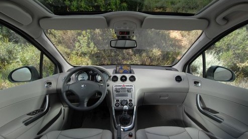 Het vijfendertig pagina's tellende persbericht was even een flinke kluif om doorheen te komen, maar hierbij presenteer ik dan de officile informatie over de Peugeot 308. Speciaal voor leaserijdend Ne