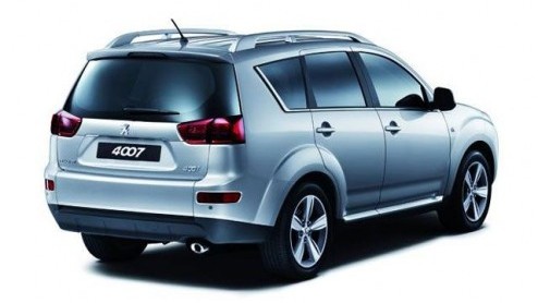 De Fransen zijn wat laat met een SUV, maar dat Peugeot nu echt met een Sports Utility Vehicle gaat komen bewijzen deze fotos.