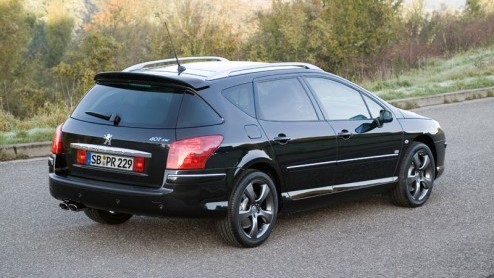 Wit schijnt in te zijn tegenwoordig. Dat moeten geloven als we alle wit gespoten conceptmodellen zien op diverse autoshows. Nou vinden wij wit niet echt de ideale kleur en daarom zijn we dan ook blij