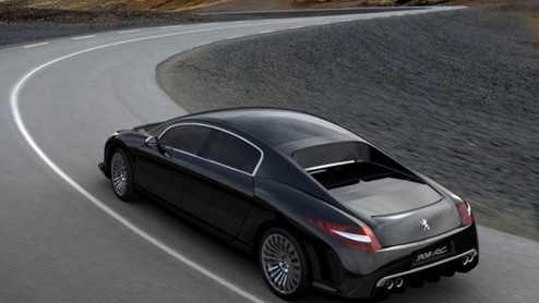 Vanaf 30 september barst het autogeweld weer los in Parijs. De Autosalon van Parijs opent zijn deuren op die dag. Als Frans merk moet je dan wel wat laten zien. Peugeot geeft alvast een voorproefje.