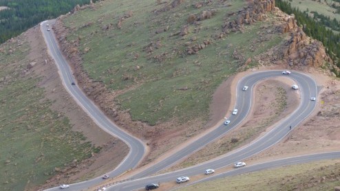Pikes Peak 2014: larger, greater and bigger. De Hillclimb van Goodwood Festival of Speed is er niets bij.