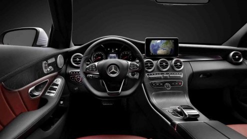 Nieuwe Mercedes C-Klasse komt in 2014 op de markt en dit zijn de eerste plaagstootjes.