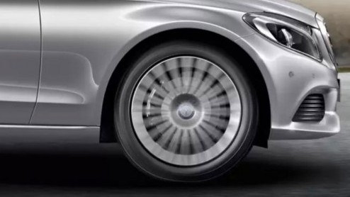 Nieuwe Mercedes C-Klasse komt in 2014 op de markt en dit zijn de eerste plaagstootjes.