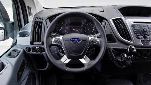 Ford Transit Minibus biedt plaats aan maximaal personen.