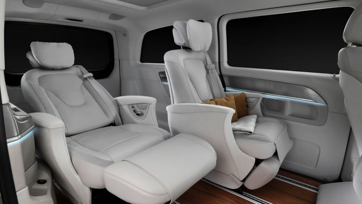 Mercedes-Benz Concept V-ision e is een V-Klasse met plug-in hybridetechniek van de C350e.