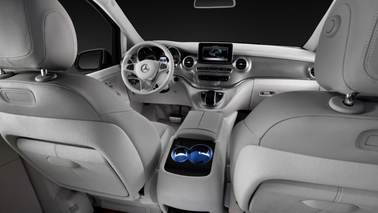 Mercedes-Benz Concept V-ision e is een V-Klasse met plug-in hybridetechniek van de C350e.