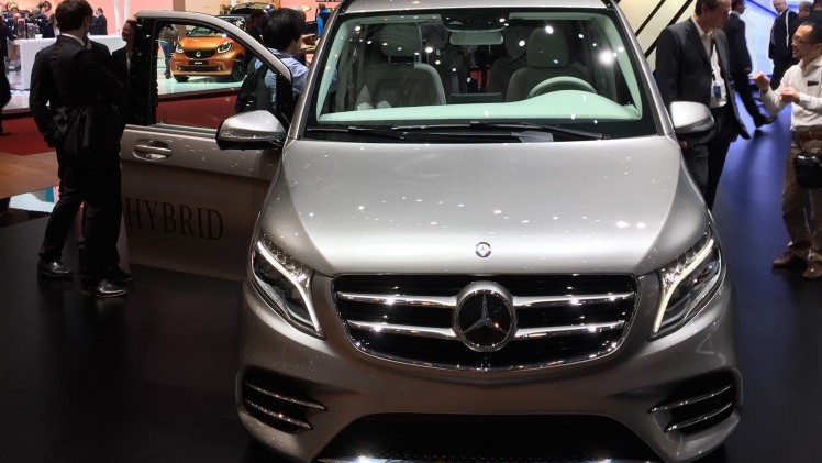 Mercedes-Benz Concept V-ision e is een V-Klasse met plug-in hybridetechniek van de C350e.