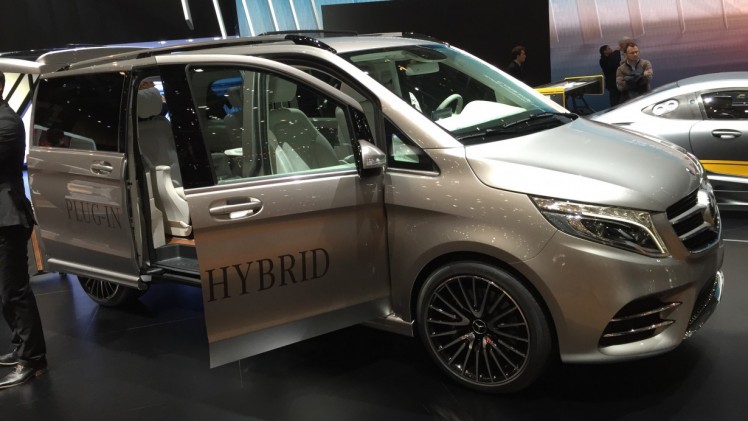 Mercedes-Benz Concept V-ision e is een V-Klasse met plug-in hybridetechniek van de C350e.