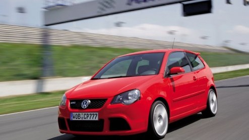 Volkswagen komt met een uitvoering van de Polo die wel heel erg heet is. 180 Paardenkrachten liggen er in de Polo GTI Cup Edition. Hierdoor is deze Polo de meest krachtigste Polo ooit.