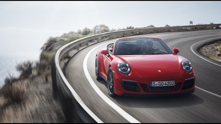 Porsche heeft ook de GTS-modellen vernieuwd. Er is keuze uit vijf modellen, voor ieder wat wils. Vanaf maart staan ze bij de dealers, maar ze zijn nu alvast te bestellen.