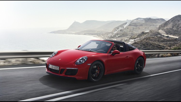 Porsche heeft ook de GTS-modellen vernieuwd. Er is keuze uit vijf modellen, voor ieder wat wils. Vanaf maart staan ze bij de dealers, maar ze zijn nu alvast te bestellen.