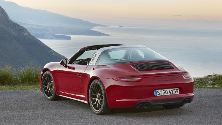 Porsche levert vanaf maart 2015 de 911 zowel in Coup, Cabriolet als Targa4 in de GTS-uitvoering.