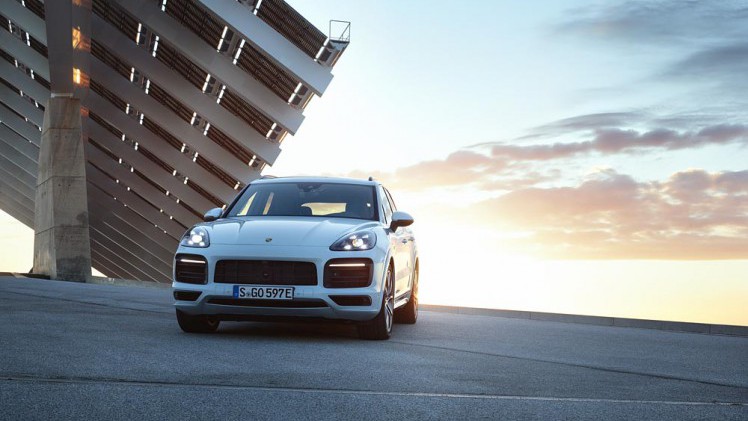 Porsche voegt de plug-in hybrid toe aan het leveringsprogramma van de nieuwe Cayenne.
