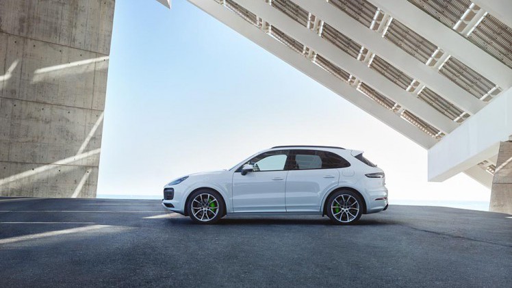 Porsche voegt de plug-in hybrid toe aan het leveringsprogramma van de nieuwe Cayenne.