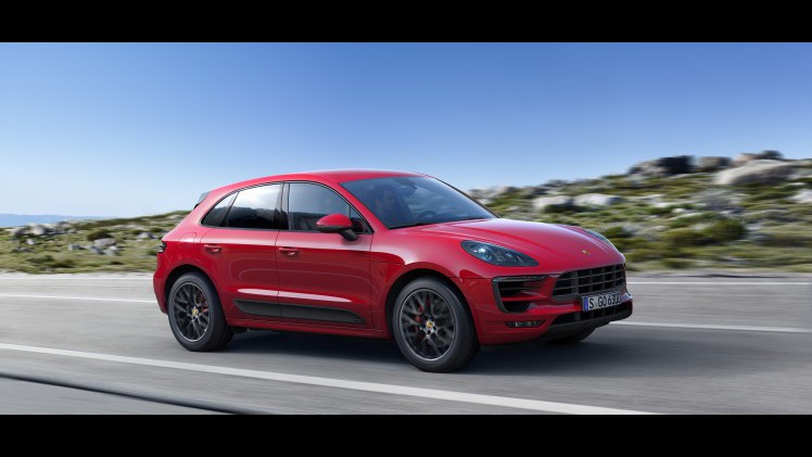 Meer rijplezier in Porsche Macan GTS dankzij meer vermogen, een aangepast onderstel, versterkte remmen en specifieke GTS-uitrusting.