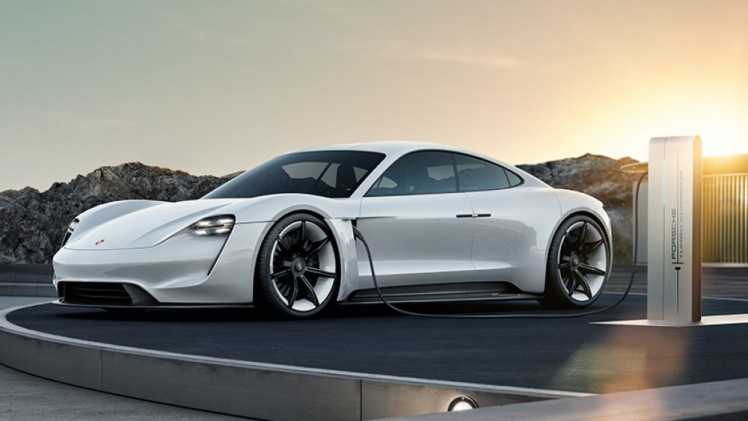 Porsche neemt Mission E elektrische sportwagen met 600 pk in productie. We verwachten de Mission E met 500 km actieradius voor 2020 in de showroom.
