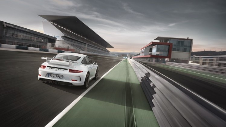 Porsche Sport Driving School breidt activiteiten met cursussen en trainingen in Nederland verder uit.