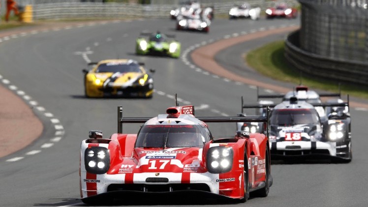 Voor het eerst sinds 1998 heeft Porsche Le Mans weer gewonnen. De eerste en tweede plek voor Regerend kampioen Audi eindigde als derde.
