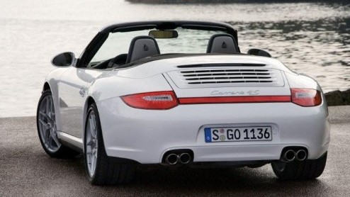 Porsche presenteert Porsche nu de vernieuwde vierwielaangedreven Carrera 4 en Carrera 4S als coup en cabriolet. Deze zijn voor het eerst voorzien van het Porsche Traction Management, een aangepaste v