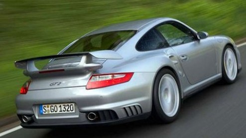 Het echte topmodel van de 911 serie is de GT2. Meer vermogen dan de turbo maar minder gewicht. Kan het nog beter? Voor de puristen waarschijnlijk niet.