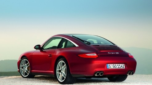 Het gamma van de nieuwe Porsche 911 wordt dit najaar uitgebreid met de Targa-modellen. Ze zijn altijd vierwielaangedreven, beschikken over het glazen schuifdak en zijn naar wens voorzien van Porsches