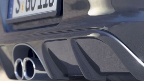Voor de mensen die de Porsche Boxster nog niet fraai genoeg vinden heeft Porsche een oplossing. Het SportDesign pakket. Dit pakket bestaande uit een andere voorspoiler, achterspoiler en andere achterb