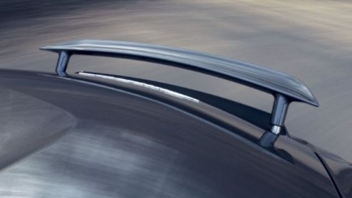 Voor de mensen die de Porsche Boxster nog niet fraai genoeg vinden heeft Porsche een oplossing. Het SportDesign pakket. Dit pakket bestaande uit een andere voorspoiler, achterspoiler en andere achterb