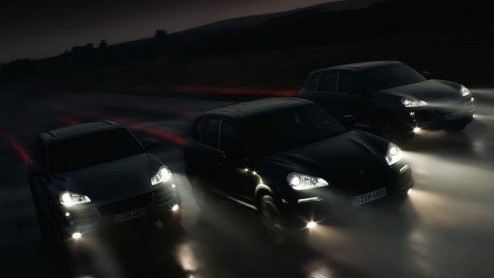 Het wordt tijd voor een Cayenne facelift. Niet alleen omdat het model al sinds 2002 ongewijzigd in productie is, maar ook omdat de SUV, en dan met name de voorkant, nou niet echt enorm warme gevoelens