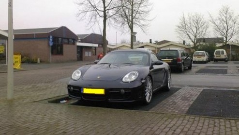 Het is weer tijd voor een nieuwe aflevering Gespot! Er zijn weer vele fotos ingezonden en we hebben er weer een mooie compilatie gemaakt. In deze Gespot! is veel variatie te vinden, van een Porsche t
