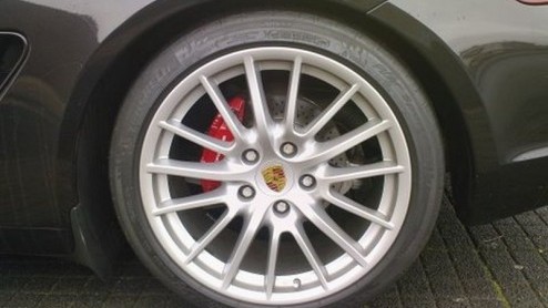 Het is weer tijd voor een nieuwe aflevering Gespot! Er zijn weer vele fotos ingezonden en we hebben er weer een mooie compilatie gemaakt. In deze Gespot! is veel variatie te vinden, van een Porsche t