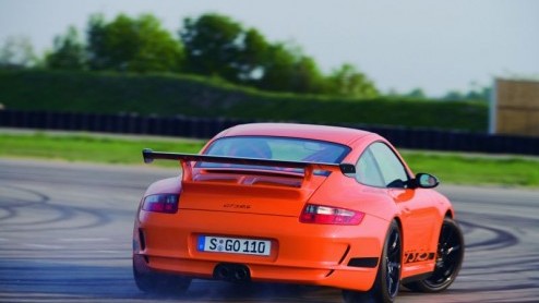 Porsche importeur Pon heeft vandaag de prijzen bekend gemaakt van de 2 nieuwste Porsches, de Porsche GT3 RS en de Cayman zonder S.