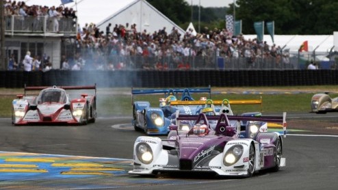 Het Nederlandse team Van Merksteijn Motorsport by Equipe Verschuur heeft met de Porsche RS Spyder de overwinning in de klasse LMP2 bij de 24 Uur van Le Mans behaald. Coureurs Jos Verstappen, Jeroen Bl