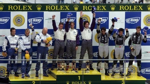 Het Nederlandse team Van Merksteijn Motorsport by Equipe Verschuur heeft met de Porsche RS Spyder de overwinning in de klasse LMP2 bij de 24 Uur van Le Mans behaald. Coureurs Jos Verstappen, Jeroen Bl
