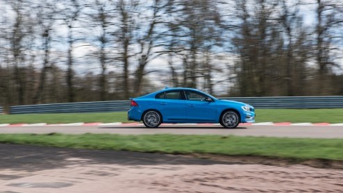 Test Volvo S60 en V60 Polestar, de extra sportieve T6 variant met aangepast onderstel, alle opties en nog meer vermogen.