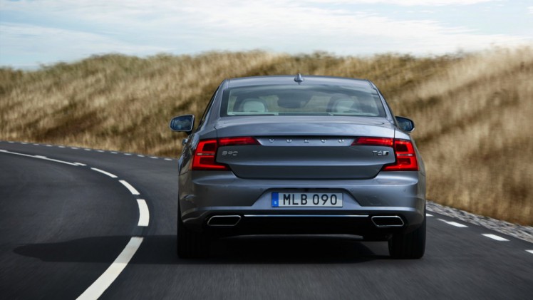 Volvo introduceert PowerPulse techniek voor de S90 D5 waarmee de turbodruk nog beter op stoom komt. Ook heeft Volvo nieuwe technische specificaties van alle motoren bekend gemaakt.