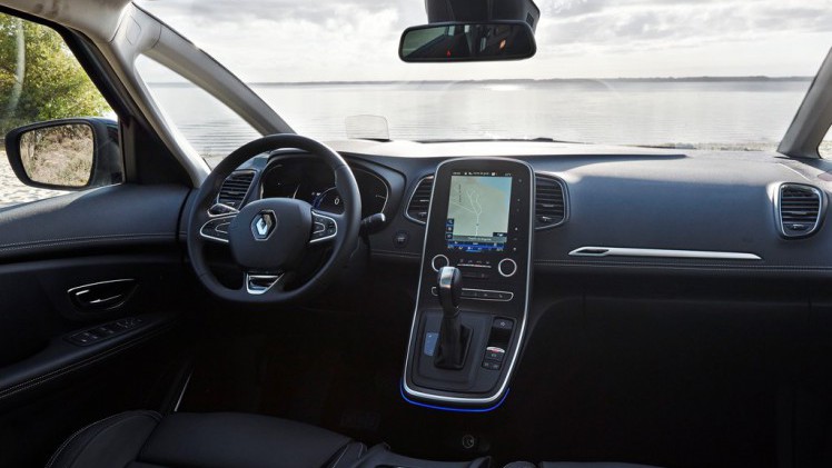 De Renault Scnic en Grand Scnic hebben nu een prijskaartje gekregen. De Hybrid Assist volgt later.