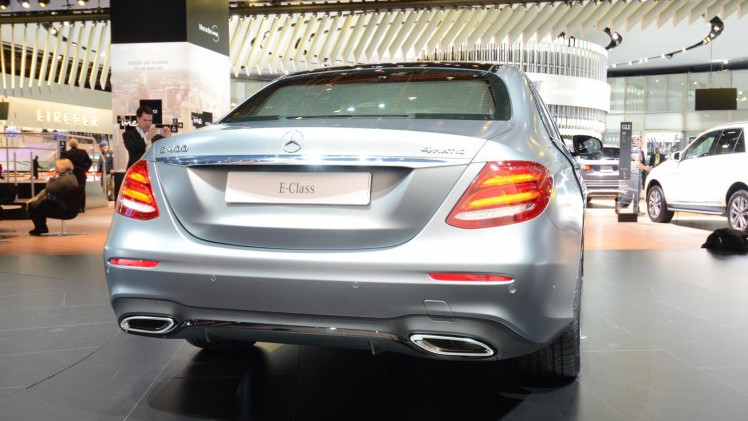 Alle prijzen en uitvoeringen van de nieuwe Mercedes-Benz E-Klasse W213 bekend. De E-Klasse is leverbaar vanaf 49.995 euro en komt in aanmerking voor 15% en 21% bijtelling.
