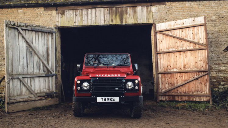 Land Rover maakt en serie van 150 exemplaren van de Defender V8 ter gelegenheid van het 70-jarig bestaan van het merk.