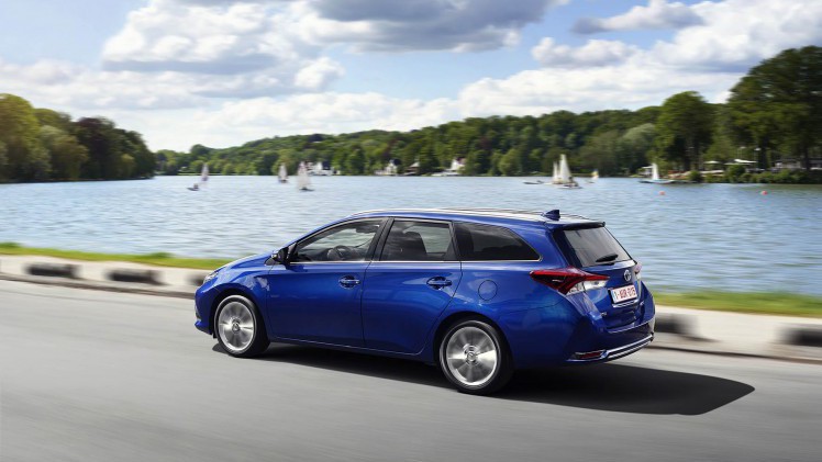 Productie Toyota Auris hybride verhoogd om te kunnen voldoen aan de vraag. Met name de Auris Touring Sports Hybrid met 14% bijtelling is erg interessant voor de lease.